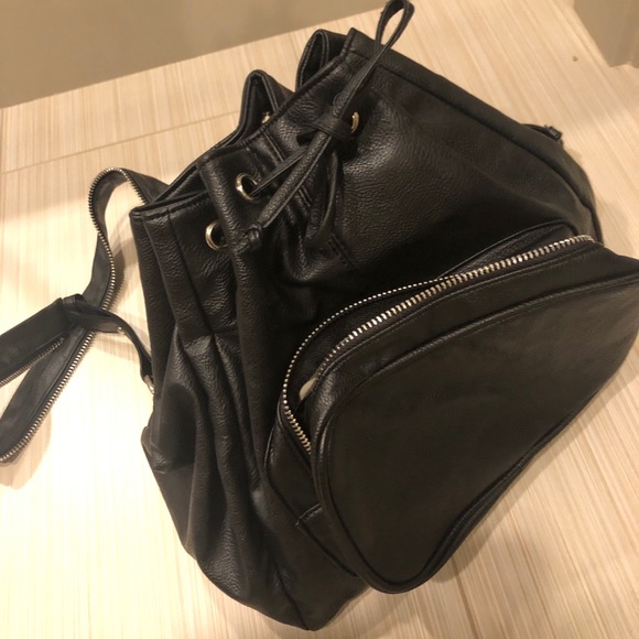 brandy melville black leather zip backpack Brandy Melville | Bags | Brandy Melville Black Leather Backpack